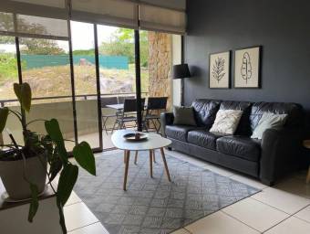 Venta de Apartamento Esquinero en Avalon Country-Santa Ana. RAH 26-10