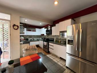 Venta de Casa en el Centro de Alajuela. RAH 26-957