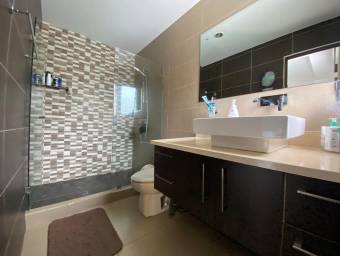 VENTA CASA CONDOMINIO SANTA ANA