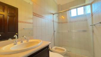 VENTA CASA RESIDENCIAL LINDORA SANTA ANA