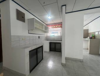 Casa en venta con piscina y amplio terreno en El Tambor de Alajuela #26-876 GS
