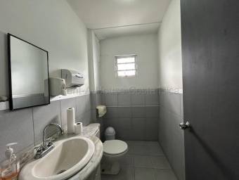 Venta de Edificio Esquinero en Montes de Oca-San Pedro. RAH 26-1870