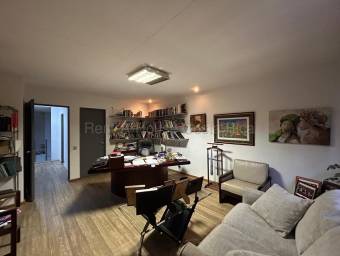 Venta de Edificio Esquinero en Montes de Oca-San Pedro. RAH 26-1870