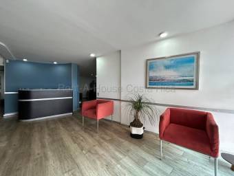 Venta de Edificio Esquinero en Montes de Oca-San Pedro. RAH 26-1870