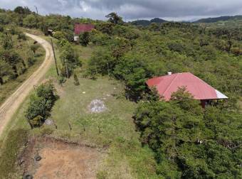 Venta de lote con cabaña