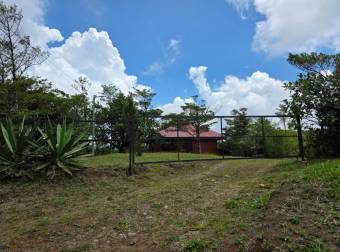 Venta de lote con cabaña