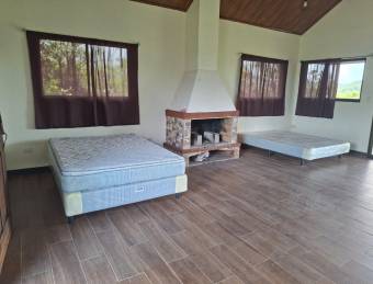 Venta de lote con cabaña