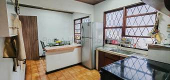 Venta de Casa en Montes de Oca-San Pedro. RAH 26-1876