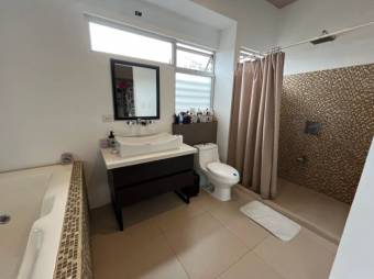 Venta de Casa en Montes de Oca, San Rafael. RAH 26-1052