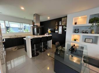Venta de Casa en Montes de Oca, San Rafael. RAH 26-1052