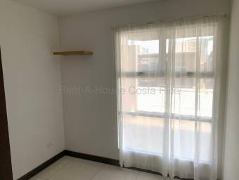 Alquiler casa moderna en condominio con patio y amenidades #26-1849 GS