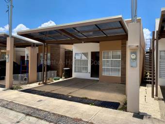 Alquiler casa moderna en condominio con patio y amenidades #26-1849 GS