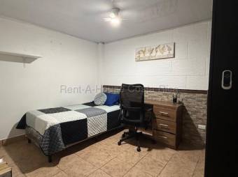 Alquiler casa 1 nivel con oficina y patio ideal familiar #26-1861 GS