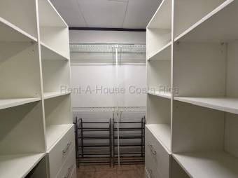 Alquiler casa 1 nivel con oficina y patio ideal familiar #26-1861 GS