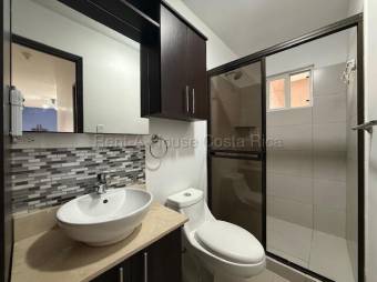Alquiler apartamento 3 habitaciones con amenidades y 2 parqueos #26-1860 GS