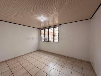 Alquiler apartamento amplio con jardín y uso flexible #26-1871 GS