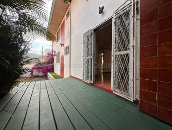 Alquiler apartamento amplio con jardín y uso flexible #26-1871 GS