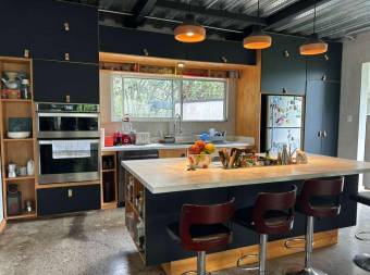 Casa en venta moderna con terraza y vistas a la montaña en Ciudad Colón #26-1329 GS