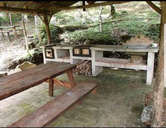 Casa en venta moderna con amplio terreno y potencial de desarrollo en Turrúcares #26-1017 GS