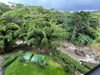 Apartamento en venta moderno con balcón y amenidades en torre exclusiva #26-863 GS