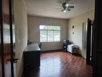 HEREDIA CENTRO VENDO CASA  ₡150.000.000