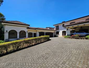 HEREDIA SAN RAFAEL LOS ANGELES VENDO CASA DE LUJO $1.300.000