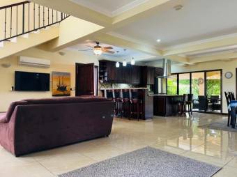 Venta de Casa en Parrita, Puntarenas. RAH 25-447