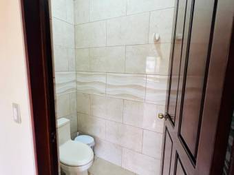 Venta de Casa en Parrita, Puntarenas. RAH 25-447