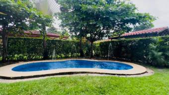 Venta de Casa en Parrita, Puntarenas. RAH 25-447