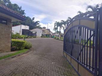 Venta de Lote en San José de Alajuela. RAH 25-1363