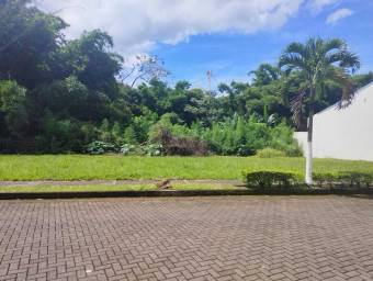 Venta de Lote en San José de Alajuela. RAH 25-1363