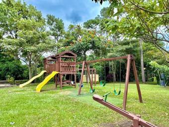 Venta de Casa en Santa Ana-Piedades. RAH 26-773