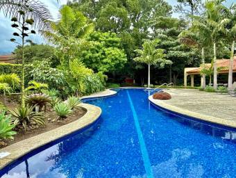 Venta de Casa en Santa Ana-Piedades. RAH 26-773