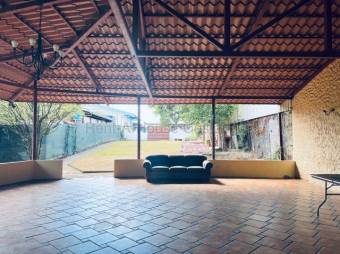 MLS-26-1818 LS VENTA LOTE CON UNA CONSTRUCCION BARVA HEREDIA