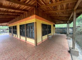 Venta de OPORTUNIDAD Casa con Terreno de 3015m2 en Acosta 26-1273