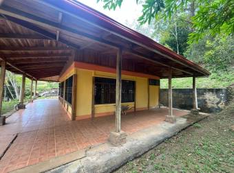 Venta de OPORTUNIDAD Casa con Terreno de 3015m2 en Acosta 26-1273