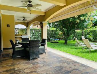 VENTA CASA CONDOMINIO CERCA PLAYA BEJUCO PARRITA