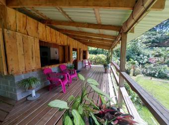 Venta de Casa con Terreno de 2,382m2 en Sarapiqui 26-1092