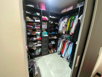 Casa en venta con amplio patio ideal para familia en zona tranquila #24-119 GS