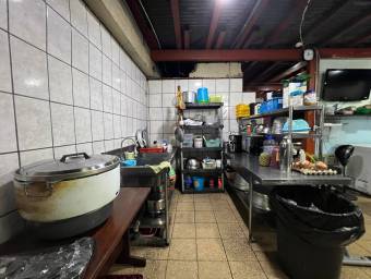 Local comercial en venta de 3 niveles con alta exposición en Desamparados #26-922 GS, $ 460,000, 3, San José, Desamparados