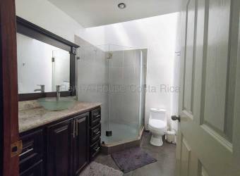 Venta de Casa Esquinera en Turrúcares-Alajuela. RAH 26-1882