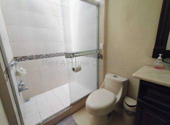 Venta de Casa Esquinera en Turrúcares-Alajuela. RAH 26-1882