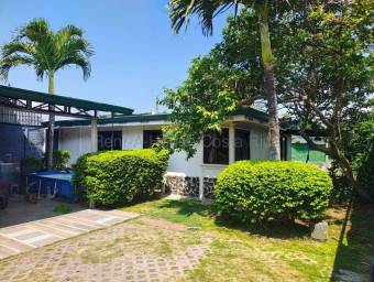 Venta de Casa Esquinera en Turrúcares-Alajuela. RAH 26-1882