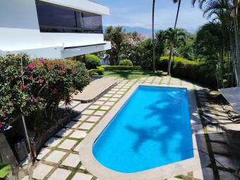 VENTA CASA RESINDECIAL SAN RAFAEL DE ESCAZU