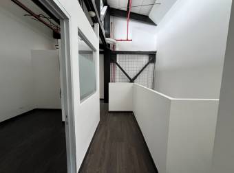 Local comercial con mezzanina en Torre Empresarial A1, $ 270,000, 1, San José, Santa Ana