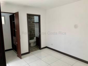 Casa en venta en condominio con patio y amenidades en El Tejar, Cartago #26-1848 GS