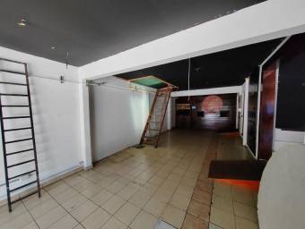 Alquiler de Local Comercial en Montes de Oca-San Pedro. RAH 26-1387
