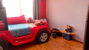 Casa en venta moderna de múltiples niveles en zona de alta plusvalía en San José #25-1770 GS