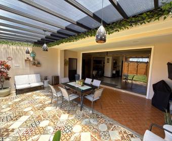 3-bedroom house for sale in Canoas, Alajuela