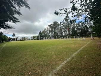 Terreno las montañas de San Rafael de Heredia